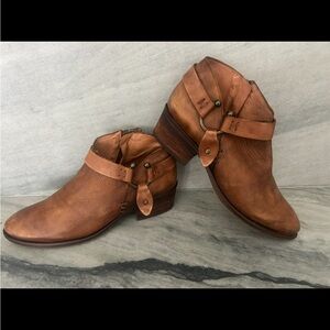 Veracruz Brown Leather Ankle Booties